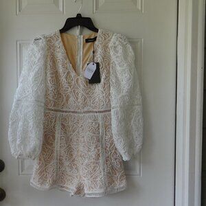 NAANAA, white lacy romper size 8 (US) new with tags v neck lined body very soft